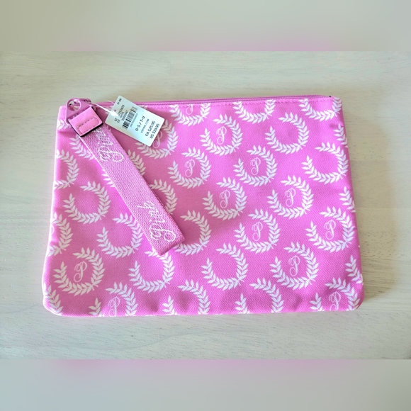 FREE w/ PURCHASE. PINK - Make-up Bag. - Picture 1 of 2